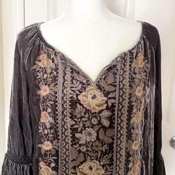 Johnny Was Velour Top - Picture 4 of 13